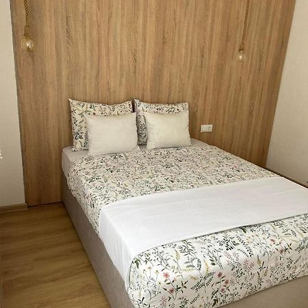 Apartmani Art Яйце Екстериор снимка