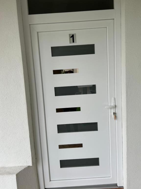 Apartmani Art Яйце Екстериор снимка